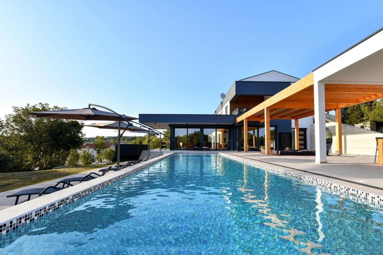 Casa Famiglia Villa Barban Exterior photo