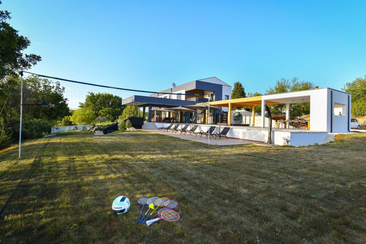 Casa Famiglia Villa Barban Exterior photo