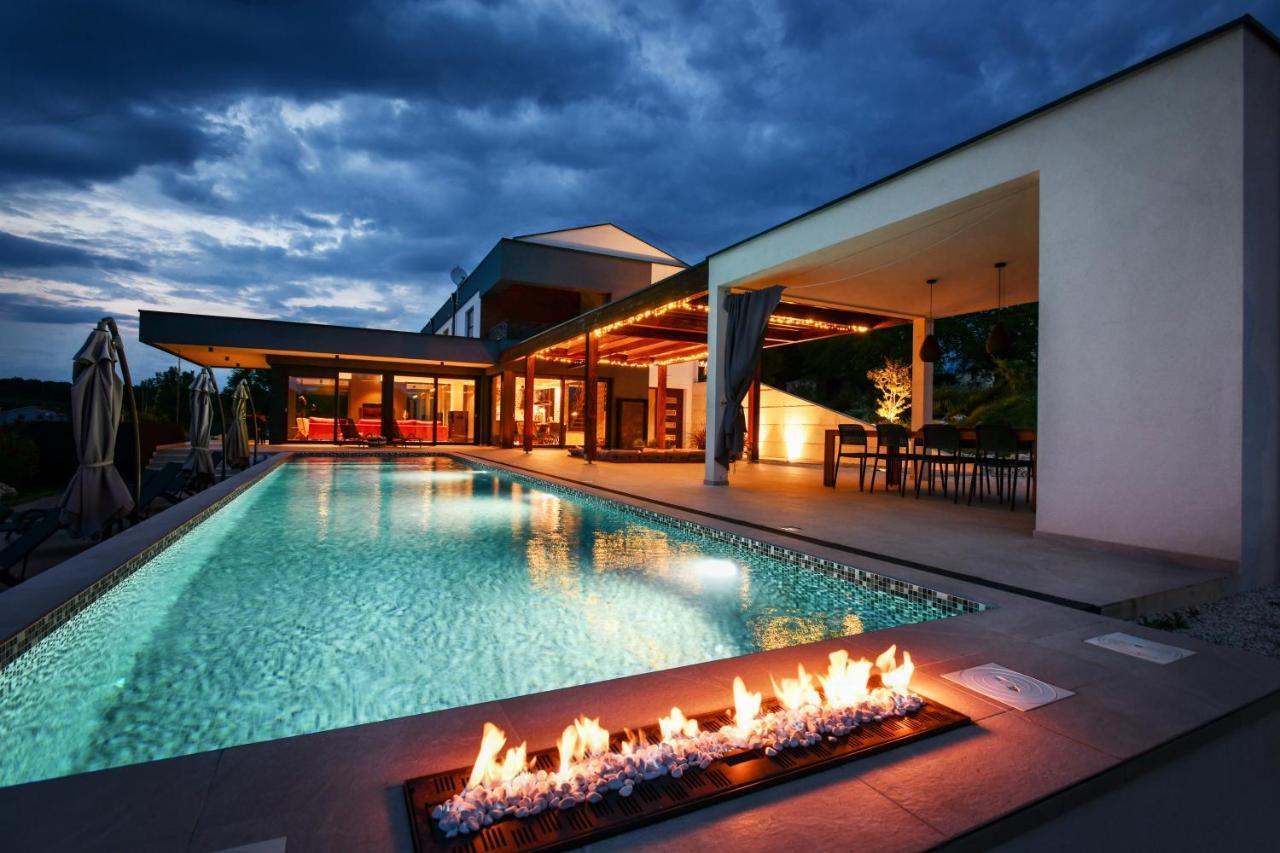 Casa Famiglia Villa Barban Exterior photo